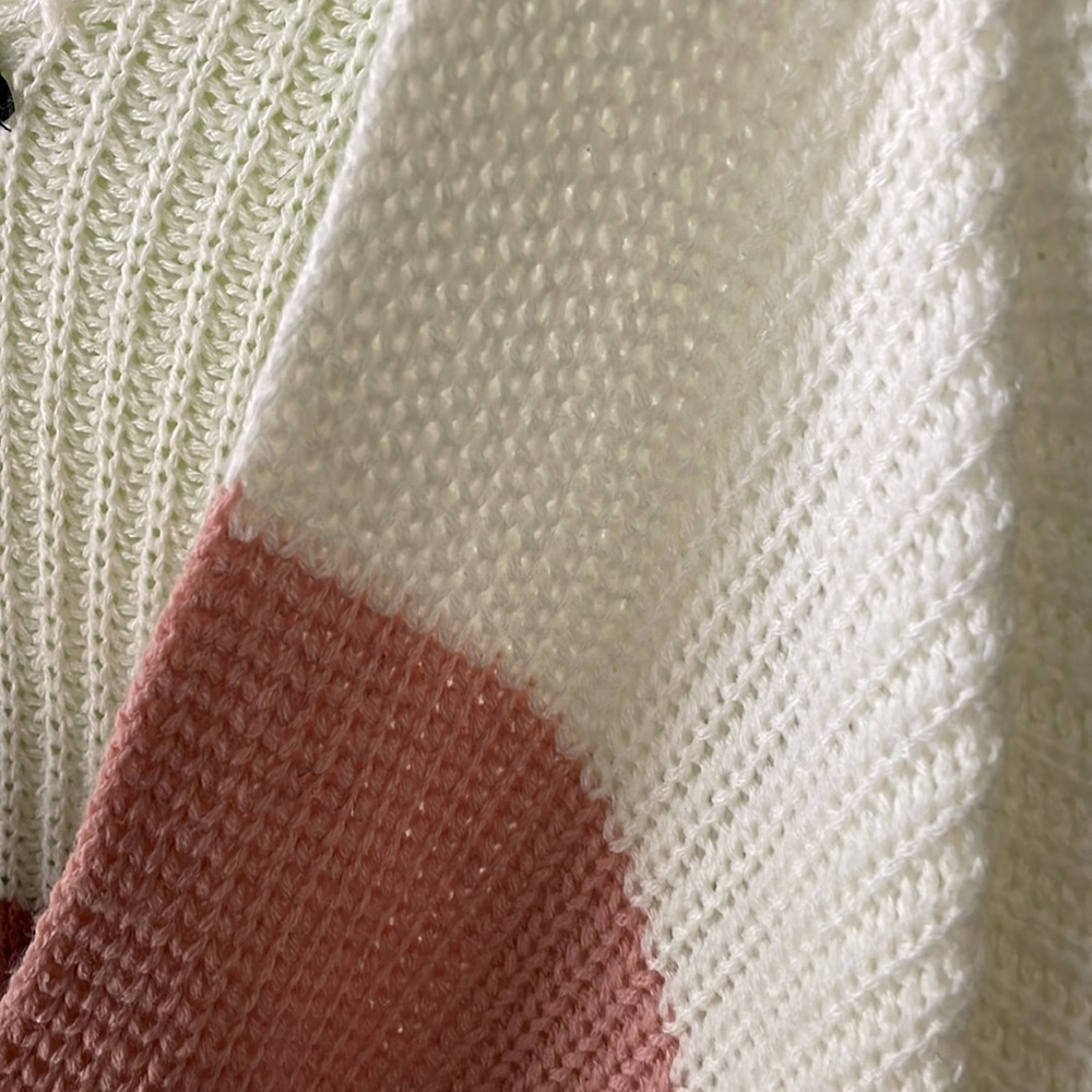 Geometric Sweater - Picture 3 of 4